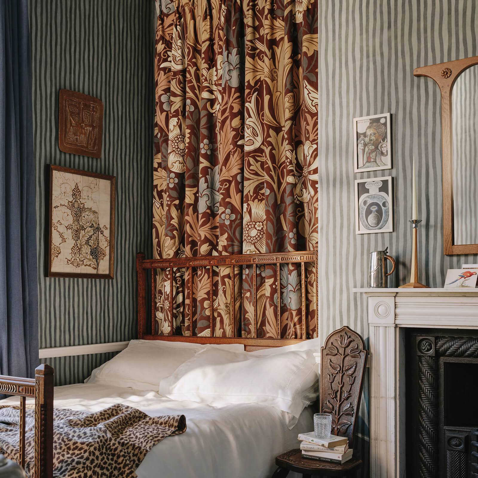 LAYER FANTASTICAL FLAIR